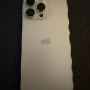 iPhone 14 Pro Max - Silver color